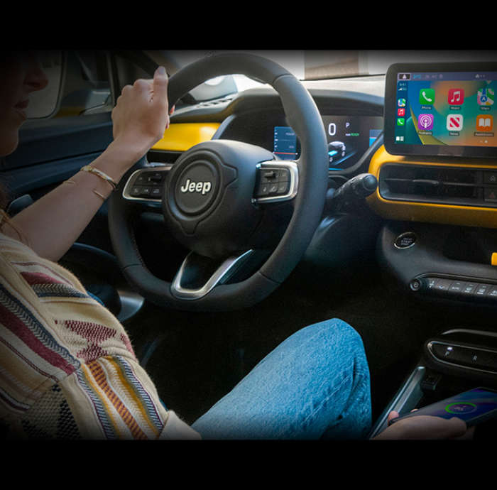 Jeep Avenger, інформаційно-розважальна й навігаційна система Uconnect® 5