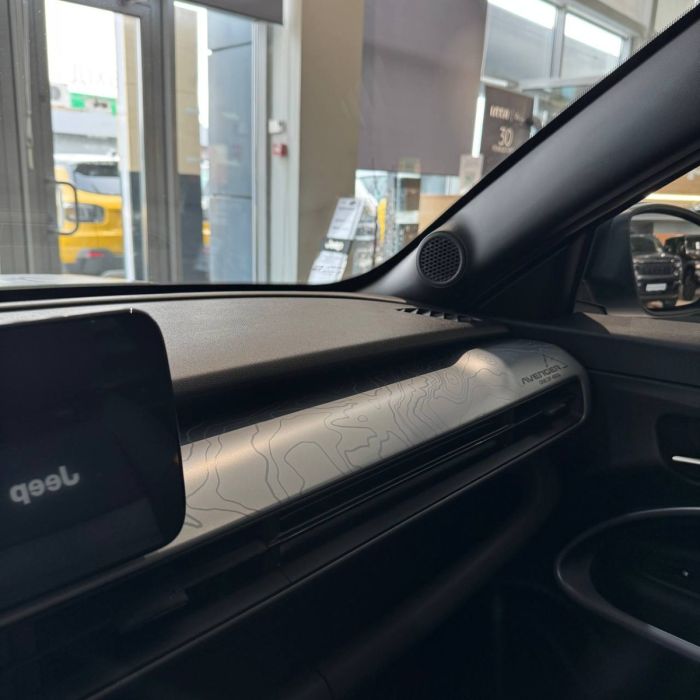 JEEP AVENGER 4xe North Face 1.2L e-Hybrid 136 к.с. АКПП-6 AWD