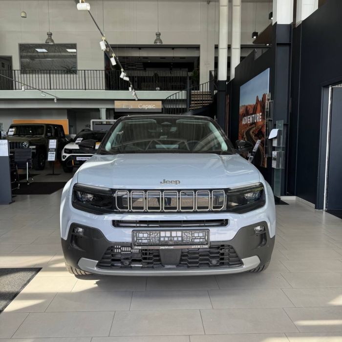 Jeep Avenger e-Hybrid 1,2 л АКПП-6 Summit