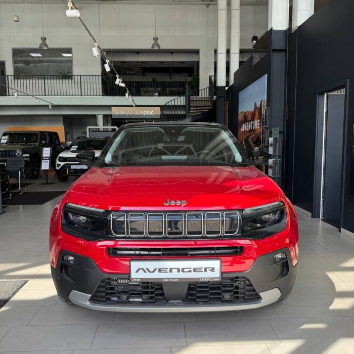 Jeep Avenger e-Hybrid 1,2 л АКПП-6 Summit