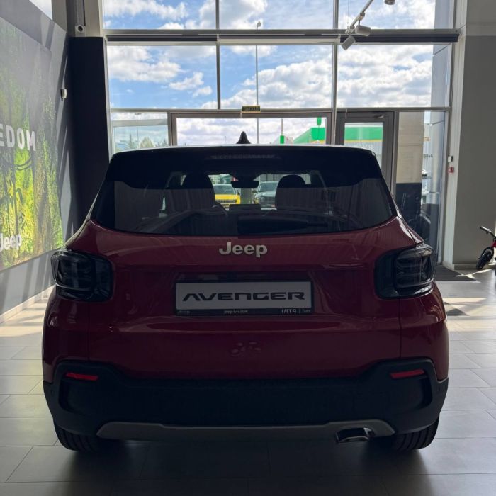 Jeep Avenger e-Hybrid 1,2 л АКПП-6 Summit
