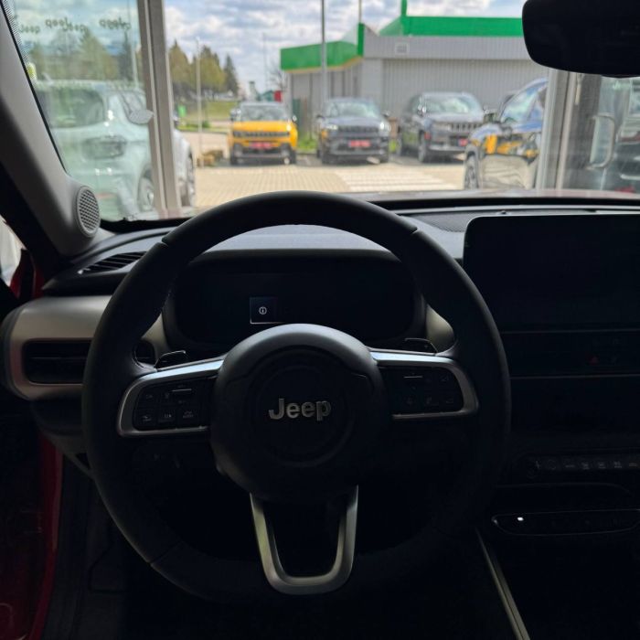 Jeep Avenger e-Hybrid 1,2 л АКПП-6 Summit