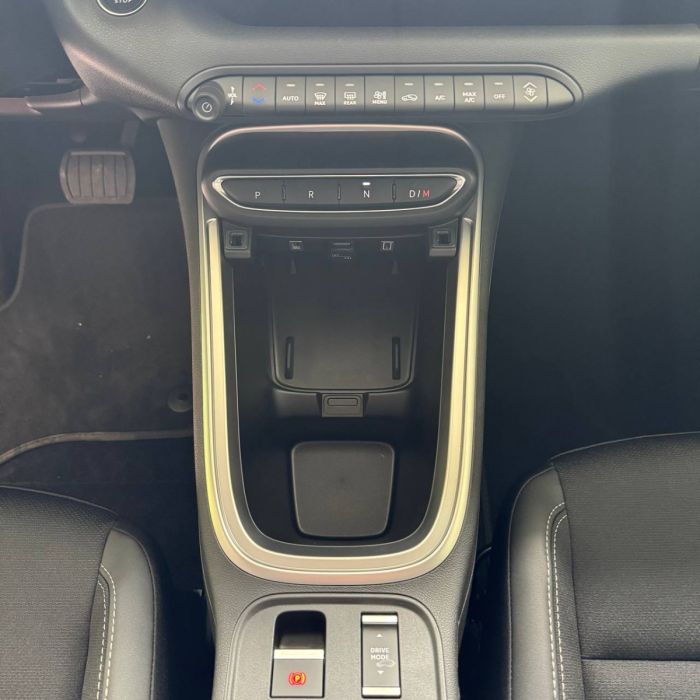 Jeep Avenger e-Hybrid 1,2 л АКПП-6 Summit