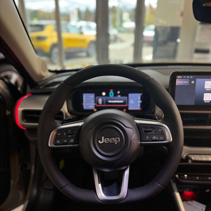 Jeep Avenger e-Hybrid 1,2 л АКПП-6 Summit