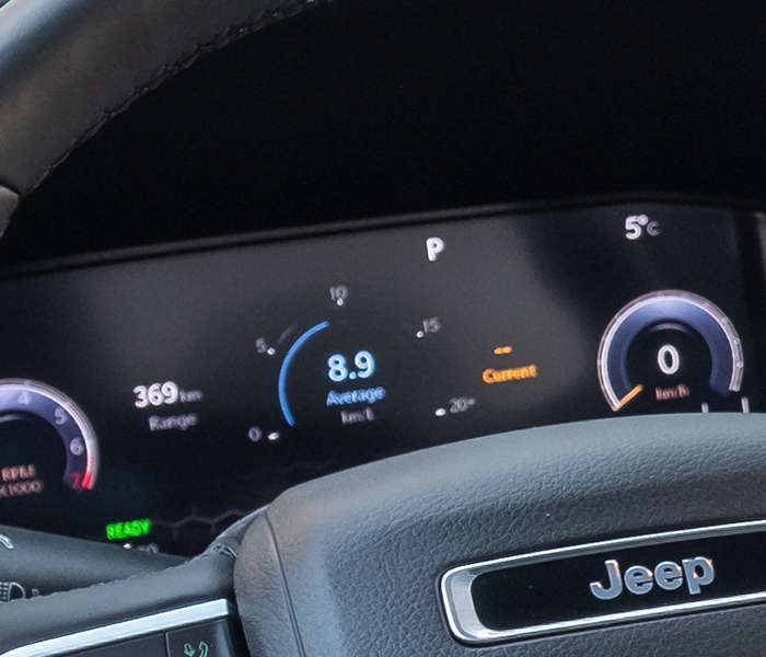 Jeep Compass, комбінація приладів